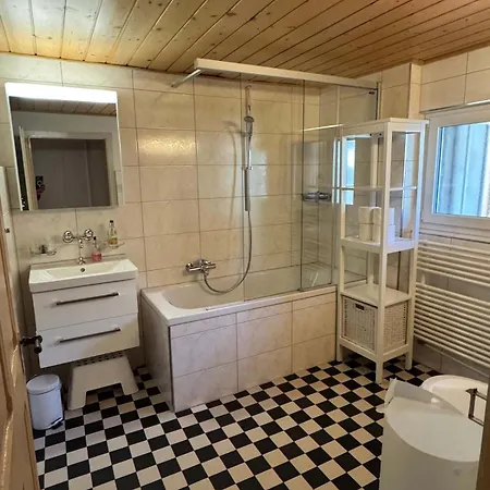 Quietly Situated With Marvelous Mountain Views *