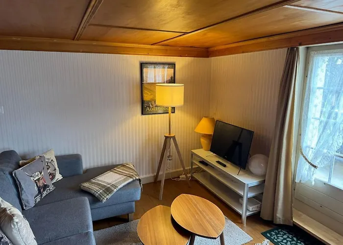 Quietly Situated With Marvelous Mountain Views * 阿德尔博登