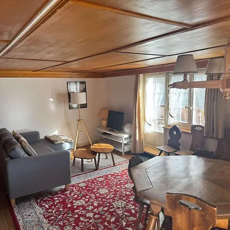 דירה Quietly Situated With Marvelous Mountain Views אדלבודן